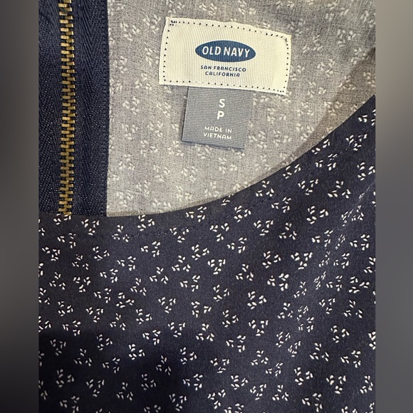 Dress - Picture 3 of 5